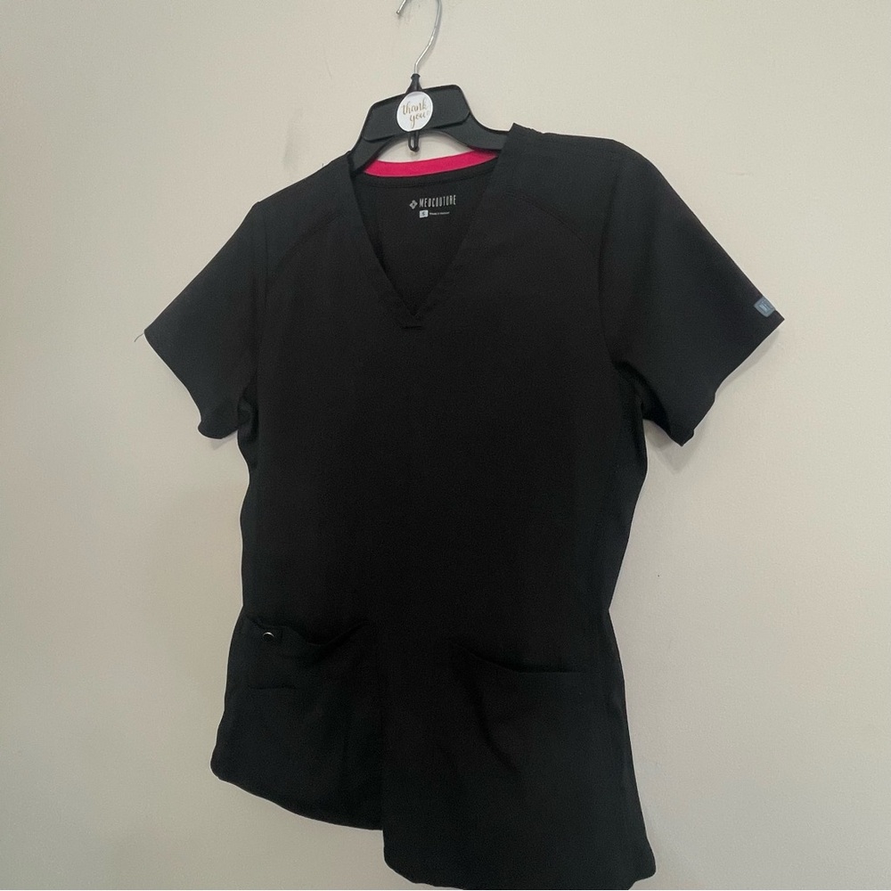 Med Couture Black V-Neck Short Sleeve Scrub Top Size Small- Healthcare